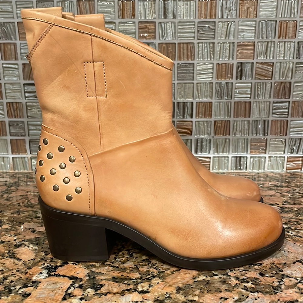 Chocolat Blue Boots Size 37 Unworn